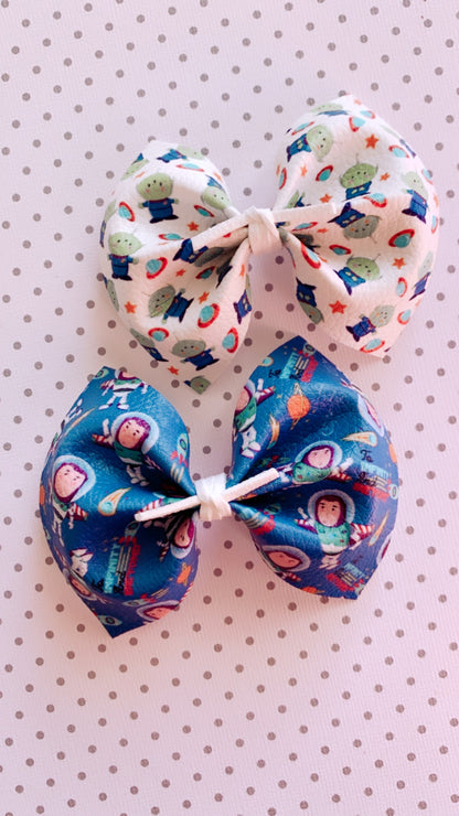 Buzz & Aliens bows