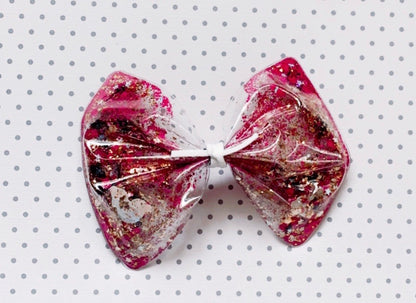 Oversized love dust shaker bow